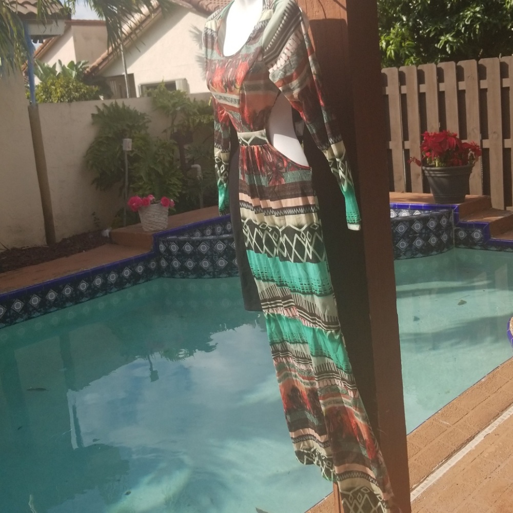 Dress - Picture 2 of 6